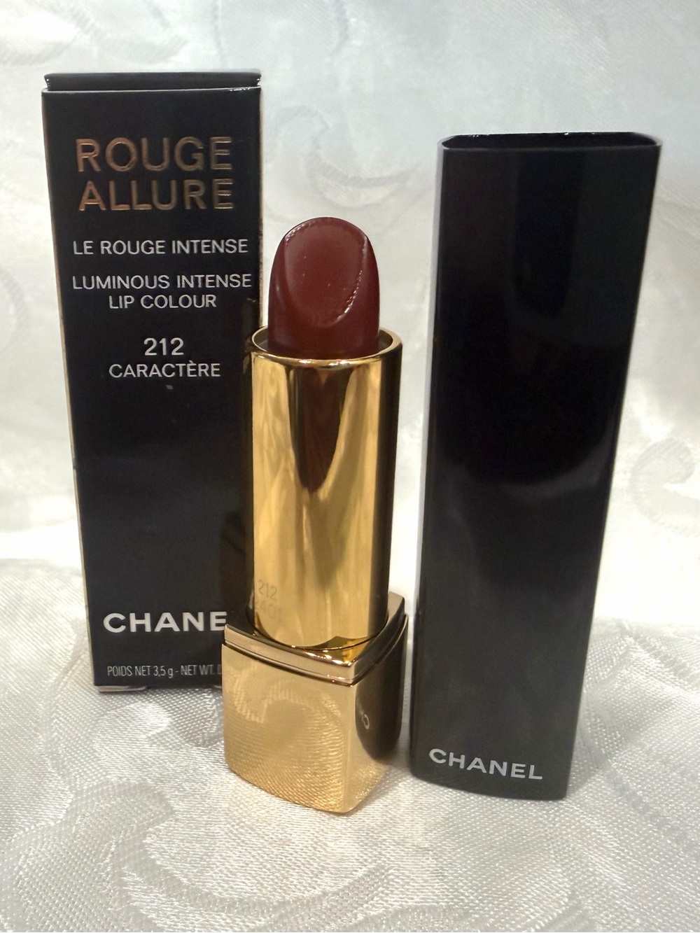 CHANEL Rouge Allure Lipstick in Deep Brown-Red (212) Caractere.